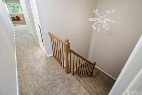 81 Laurel Holw Ct, Edison NJ 08820-1043 exterior