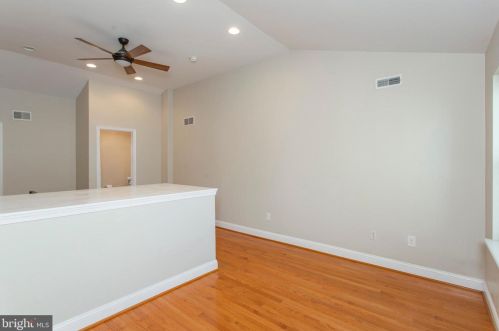 230 Ellsworth St, Philadelphia PA 19146-3012 exterior