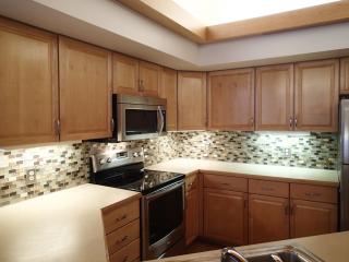 900 Penn Ave, Pittsburgh PA  15222-3709 exterior