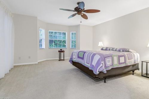 4910 Europa Dr, Naples FL 34105-5671 exterior