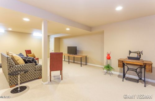 2335 Radcliff Vlg Dr, Grand Rapids MI 49546-5758 exterior