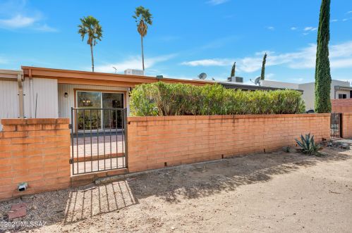 30 Calle Del Chancero, Green Valley AZ 85614-3028 exterior