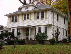 29 Burr Rd, Newton, MA 02459-1403