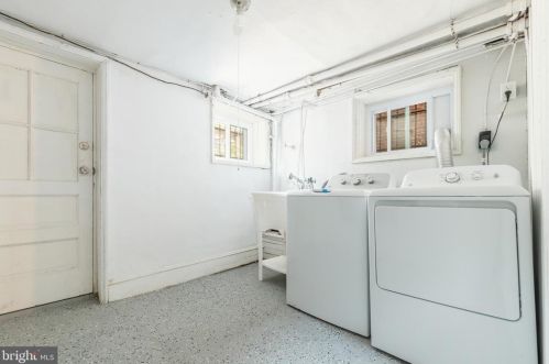 1717 Edgewood St, Philadelphia PA 19139-2323 exterior