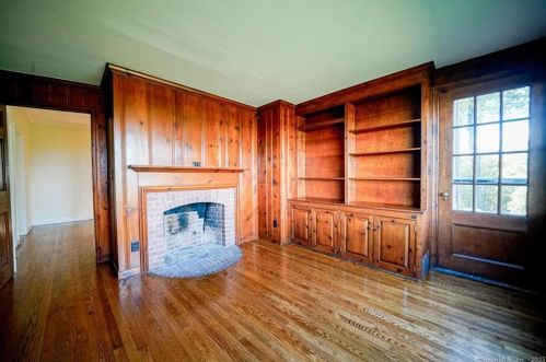 31 Diamond Gln Rd, Farmington CT 06032-2301 exterior