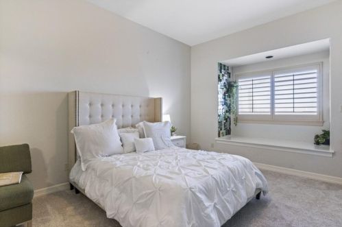 400 Dawn River Cv, Austin TX 78732-1986 exterior