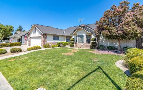 2075 Castleview Dr, Turlock, CA 95382-2898