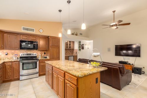 1620 Acoma Dr, Phoenix AZ 85032-5226 exterior