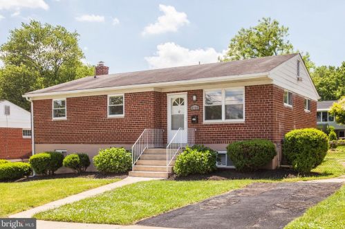 4706 Creek Shore Dr, Rockville MD  20852-2407 exterior