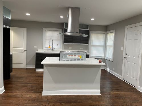 1932 20 Ave, Broadview IL 60155-2910 exterior