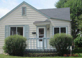 3737 97th St, Milwaukee WI  53222-2628 exterior