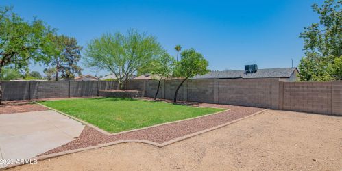 2701 Charleston Ave, Phoenix AZ  85032-1632 exterior