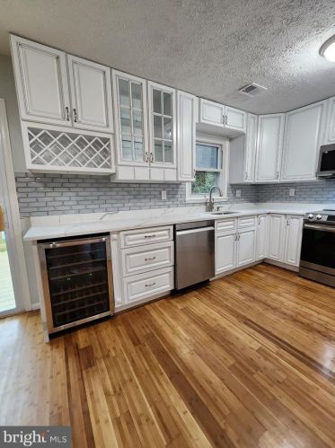 8124 Bonaire Ct, Silver Spring MD 20910-4663 exterior