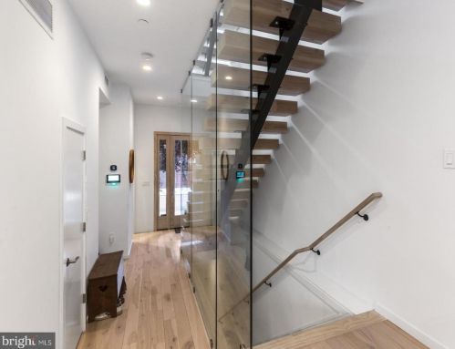 1108 Bodine St, Philadelphia PA  19147-5306 exterior