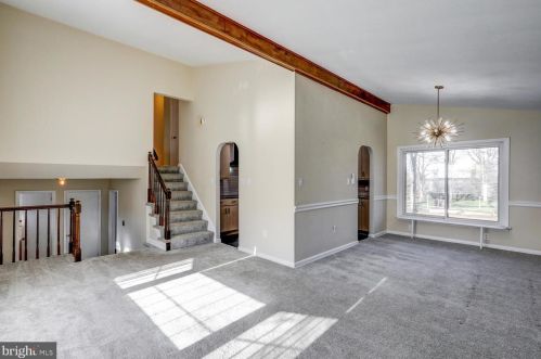 3075 Essex Pl, Lancaster PA  17601-1612 exterior