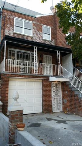 1058 227th St, Bronx, NY 10466-4818