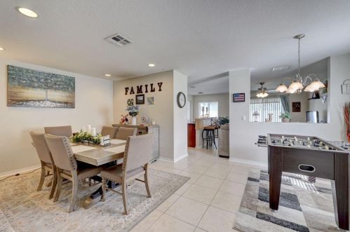 2201 Marshfield Ct, Fort Pierce FL  34953-4372 exterior