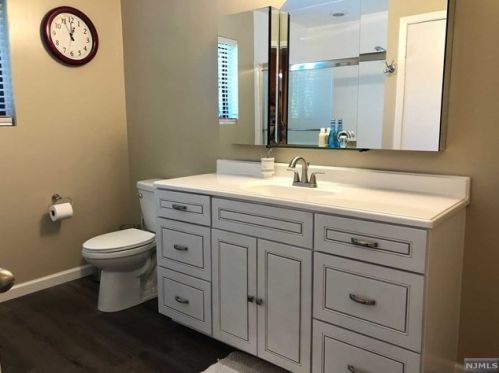 55 Linwood Ave, Cresskill NJ 07626-2103 exterior