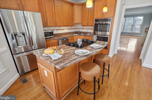 1320 Lessard Ln, Mc Lean VA  22101-3630 exterior