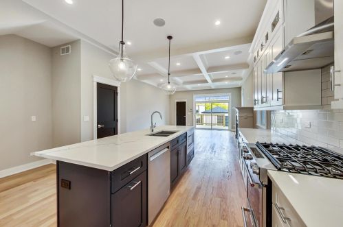 6346 Kenwood Ave, Chicago IL 60619-1427 exterior