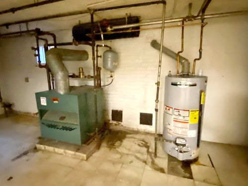 6100 Kilpatrick Ave, Chicago IL 60652-3516 exterior