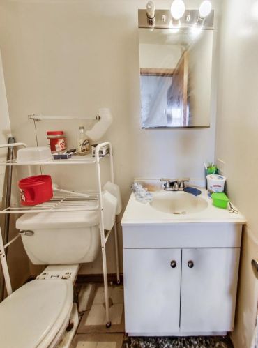 2114 Menard Ave, Chicago IL 60644-2101 exterior