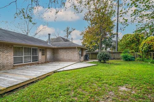 2611 Friarwood Trl, Humble TX 77339-1014 exterior