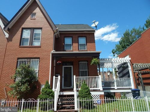 329 U St, Washington DC  20002-1407 exterior