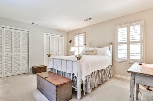 4748 Dunwoody Sta Dr, Atlanta GA 30338-4704 exterior