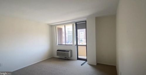 1325 18th St, Washington DC  20036-6515 exterior