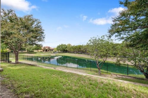 26 Borello Dr, Austin TX exterior