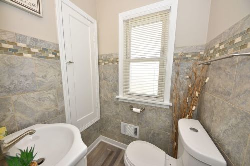 4101 39th St, Milwaukee WI  53216-1642 exterior