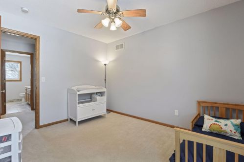 799 Ashley Dr, Chaska MN 55318-1540 exterior