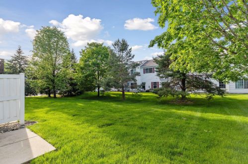 15351 Floret Way, Saint Paul MN 55124-3129 exterior