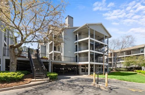 327 Granville Ct, Atlanta GA  30328-3434 exterior