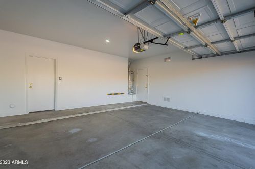 27002 23 Dr, Phoenix AZ 85085-4708 exterior