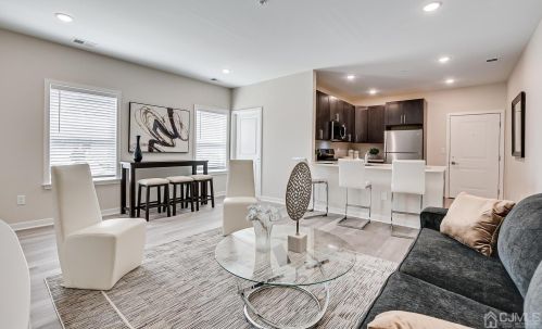 292 Central Ave, Edison NJ  08817-3115 exterior