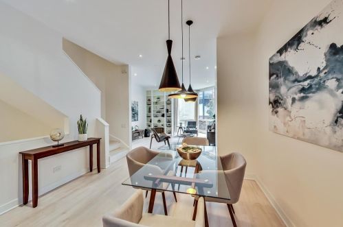 1237 Cottage Pl, Chicago IL  60607-2855 exterior