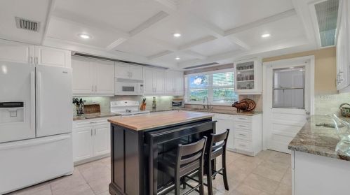 4038 Shorecrest Dr, Orlando FL 32817-1255 exterior