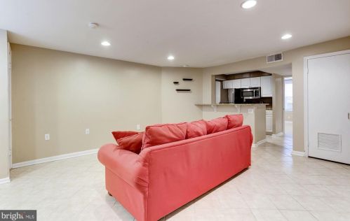 406 Capitol St, Washington DC  20003-4012 exterior