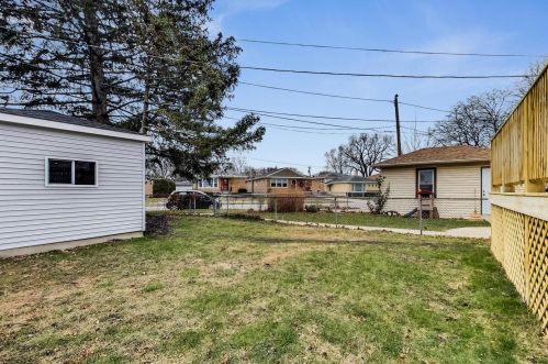 6507 Raven St, Chicago IL  60631-2517 exterior