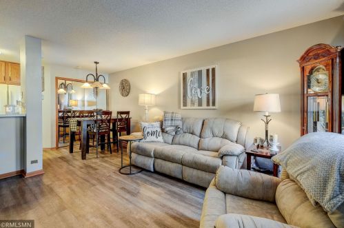 2064 Gresham Ave, Saint Paul MN 55128-3916 exterior