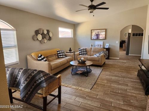 5653 Ballantry Dr, Tucson AZ  85746-1397 exterior