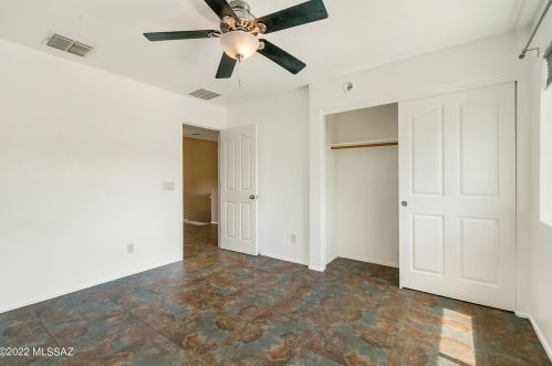 9966 Emberwood Dr, Tucson AZ 85748-5114 exterior