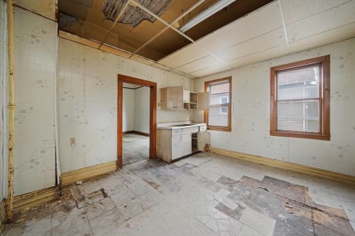 11736 State St, Chicago IL 60628-6135 exterior