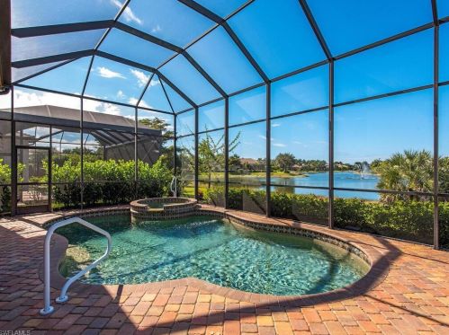 16725 Cabreo Dr, Naples FL 34110-3271 exterior