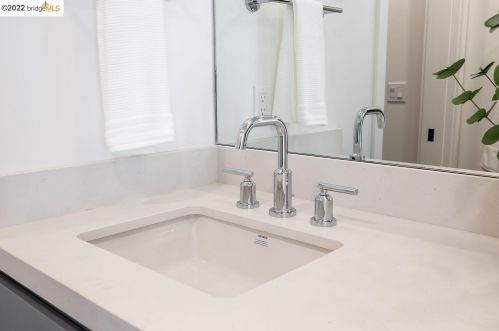 636 Kains, Berkeley CA 94706-1219 exterior