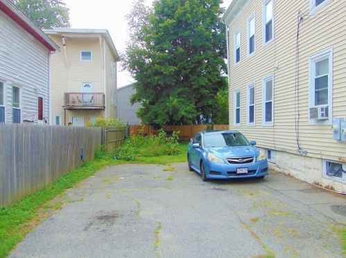 86 Camden St, Methuen MA  01844-4327 exterior