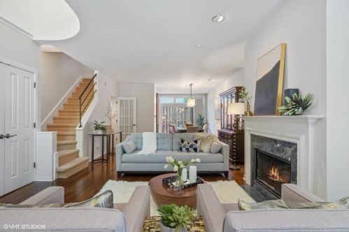 1250 Oakdale Ave, Chicago IL  60657-4222 exterior