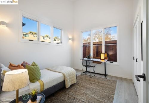 1429 10th St, Berkeley CA 94710-2328 exterior